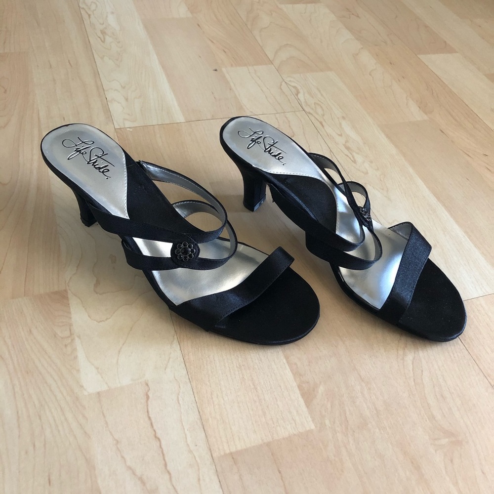 Black heels 5lb box for $25